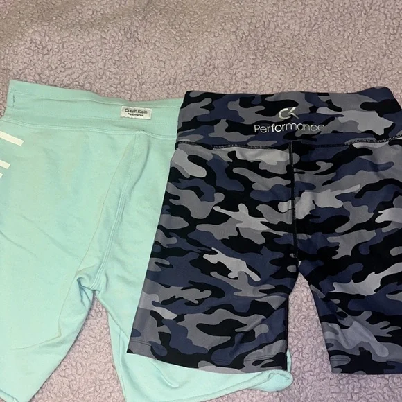 2 Calvin Klein short bundle - Picture 3 of 3